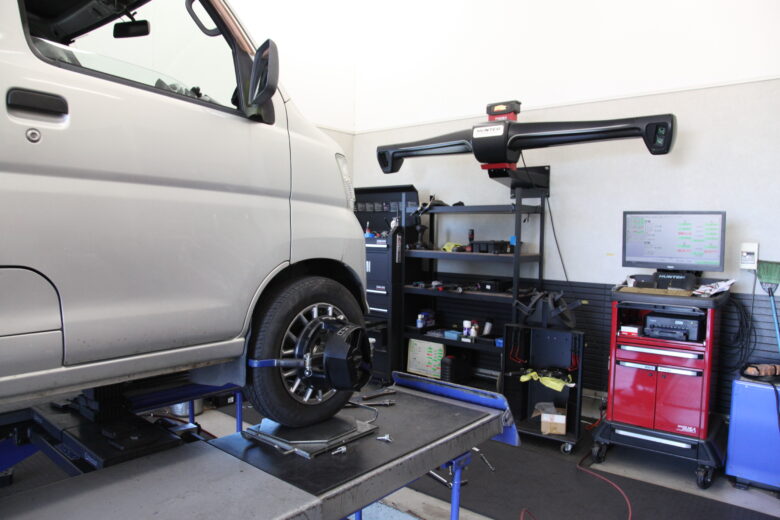 ハイゼット デッキバン 四輪アライメント