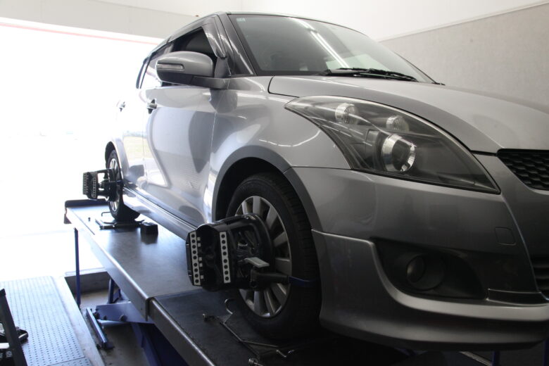 スイフト ZC72S 四輪アライメント