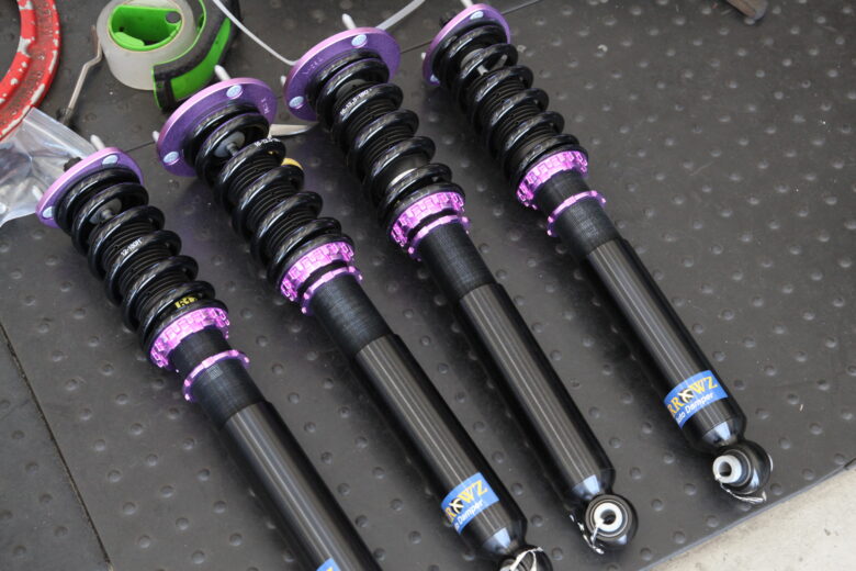 クラウン GRS200 ARROWZ車高調取り付けと四輪アライメント