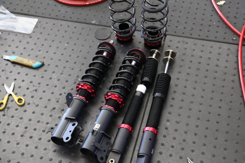 N-BOX JF5 ブリッツ車高調取り付けと四輪アライメント