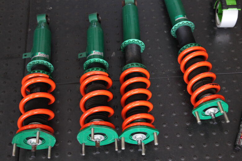 アルテッツァ TEIN車高調取り付けと四輪アライメント