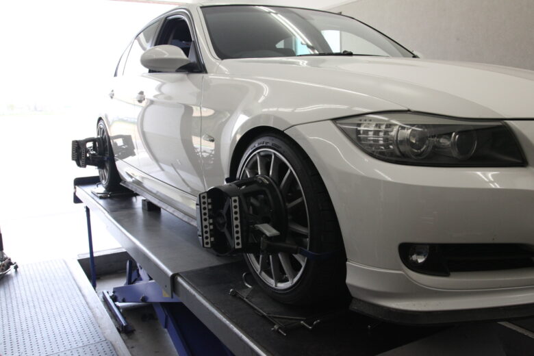 BMW E90 四輪アライメント