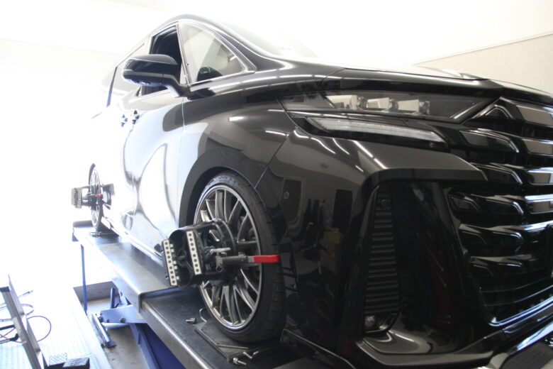 40系ヴェルファイア 四輪アライメント