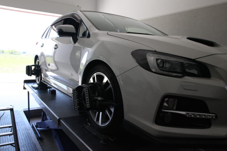 レヴォーグ VM4 四輪アライメント