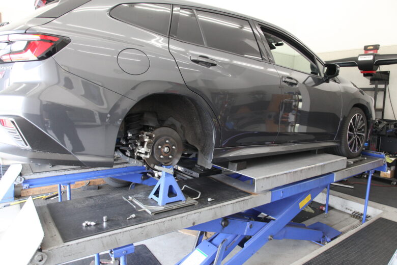 レヴォーグ VN5 1G締めと四輪アライメント