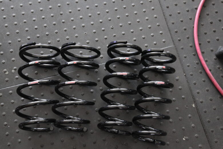 LC500 URZ100 RS-Rダウンサス取り付けと四輪アライメント