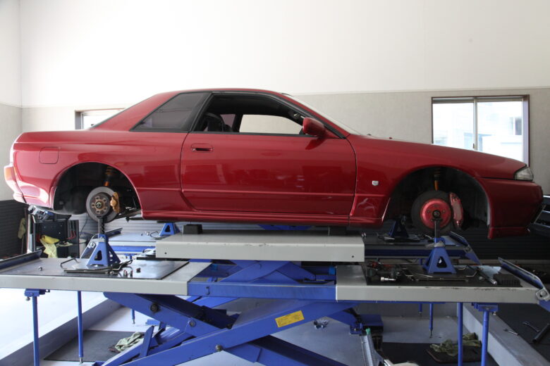 スカイライン GT-R BNR32 1G締めと四輪アライメント