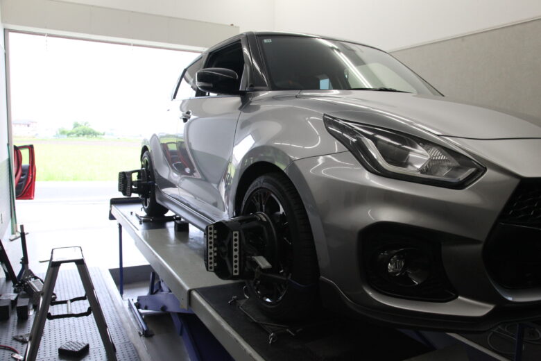 Swift
四輪アライメント