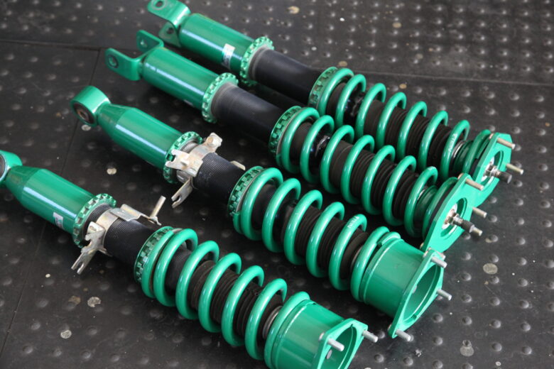 フーガ HY51 TEIN 車高調取り付けと四輪アライメント