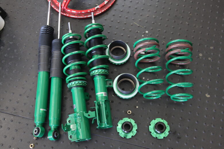 フィット GP5 Tein STREET BASIS Z  取り付けと四輪アライメント