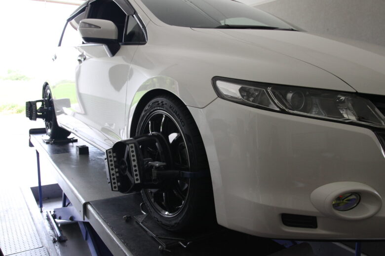 オデッセイ RB3 車高調整 タイヤ交換 四輪アライメント