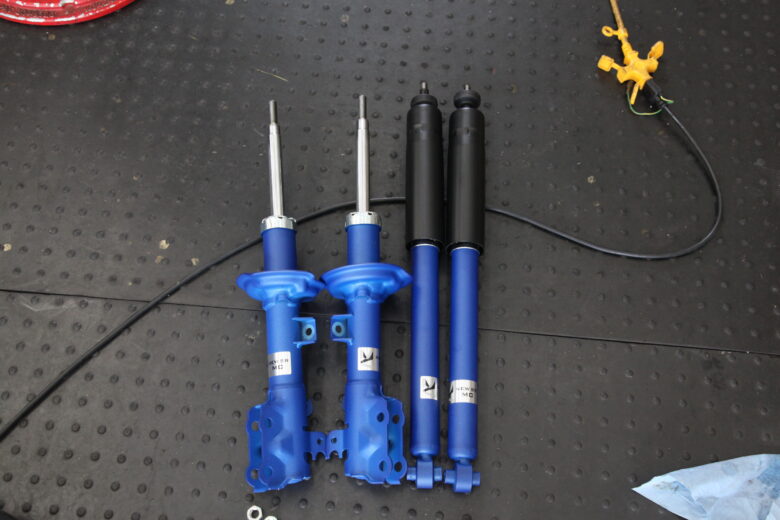 N-BOX JF3 KYB NEW SR MCショック取り付けと四輪アライメント