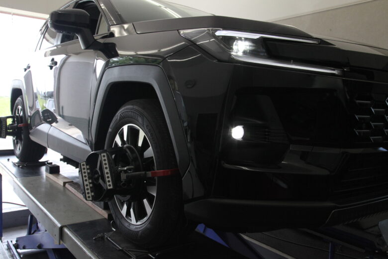 RAV4 AXAN64 四輪アライメント