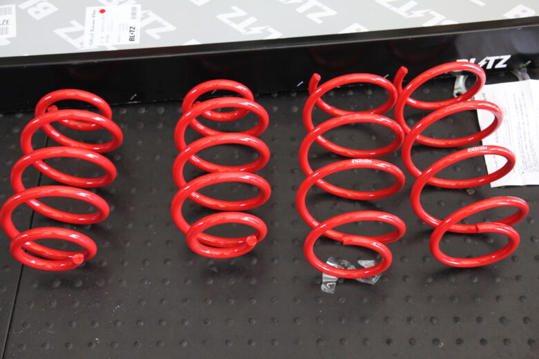 アルファード AGH30W タナベ NF210取り付けと四輪アライメント